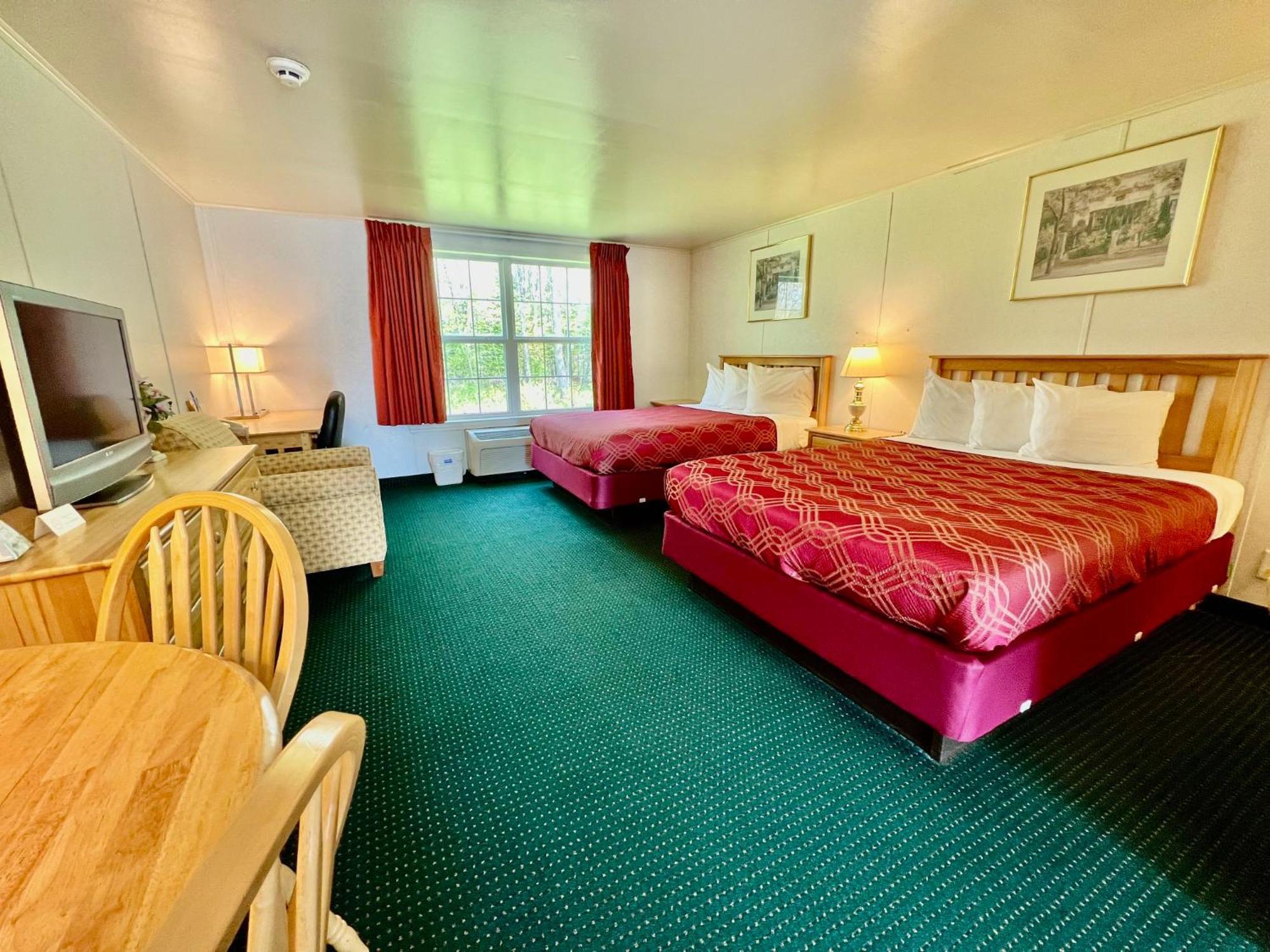Rodeway Inn & Suites Brunswick Near Hwy 1 Екстер'єр фото